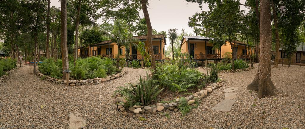 Maruni Sanctuary Lodge By Kgh Group Sauraha Exterior foto