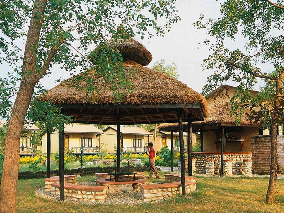 Maruni Sanctuary Lodge By Kgh Group Sauraha Exterior foto