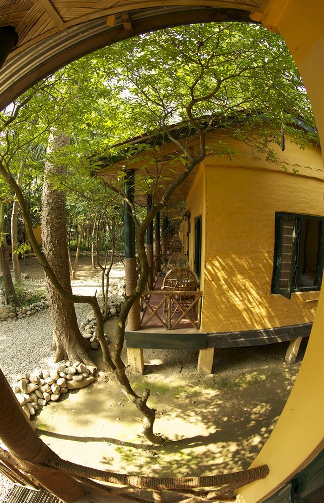 Maruni Sanctuary Lodge By Kgh Group Sauraha Exterior foto