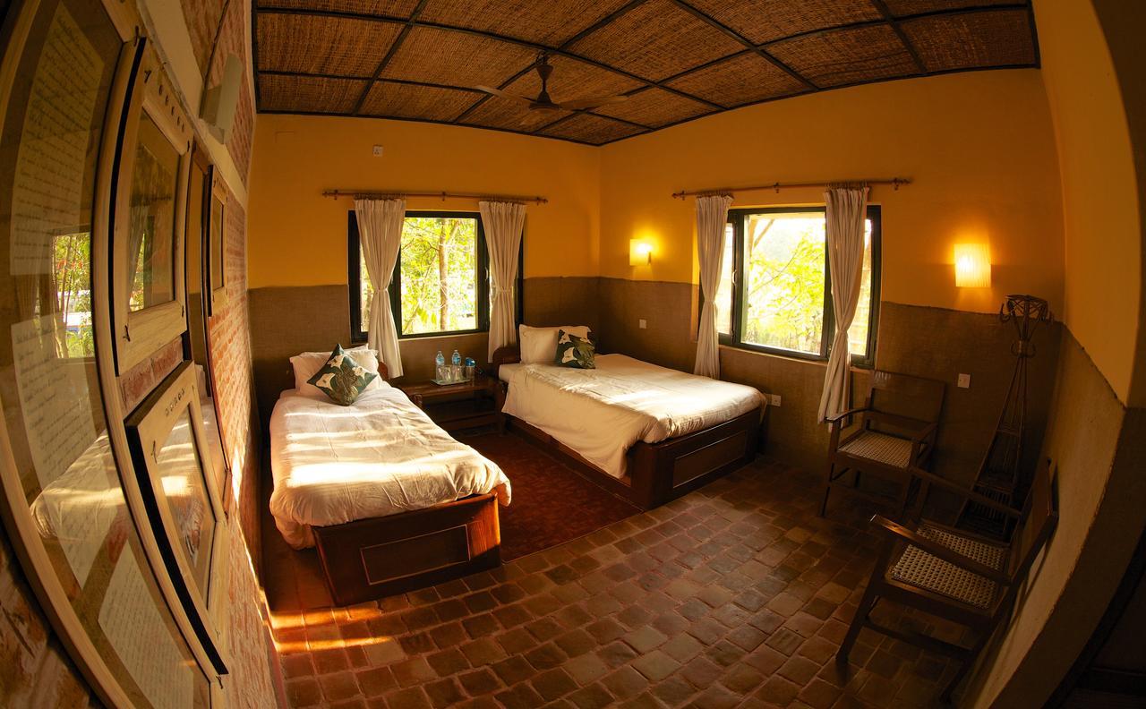 Maruni Sanctuary Lodge By Kgh Group Sauraha Exterior foto